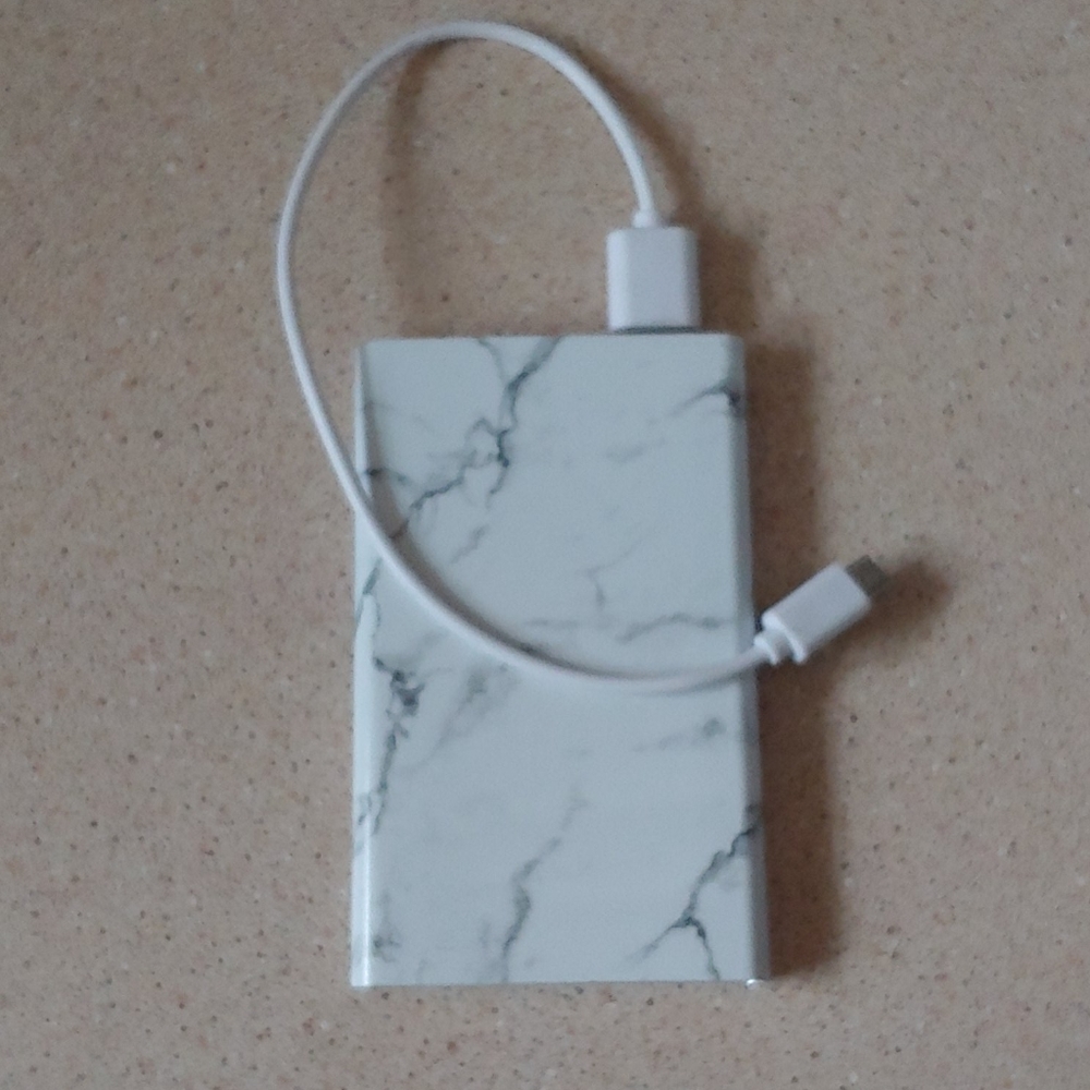 White Marble Portable Phone Charger